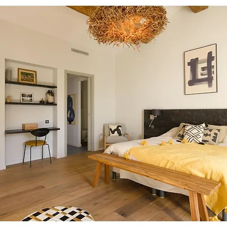 Villa Isabele - Steps From The Sea *