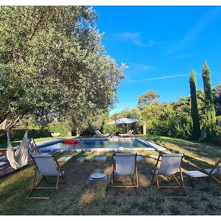Villa Isabele - Steps From The Sea *
